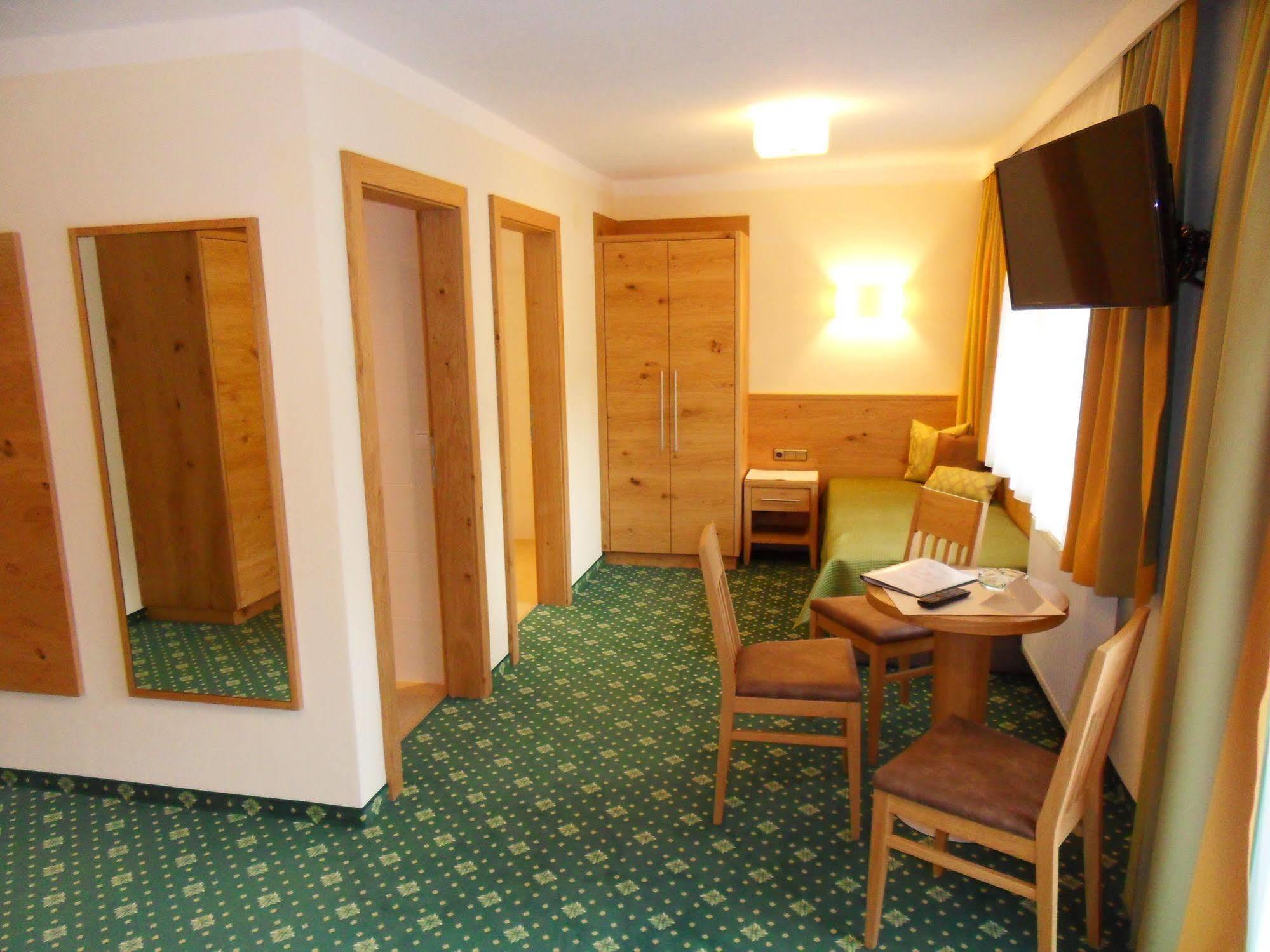 Pension Birkenhof Mayrhofen Luaran gambar